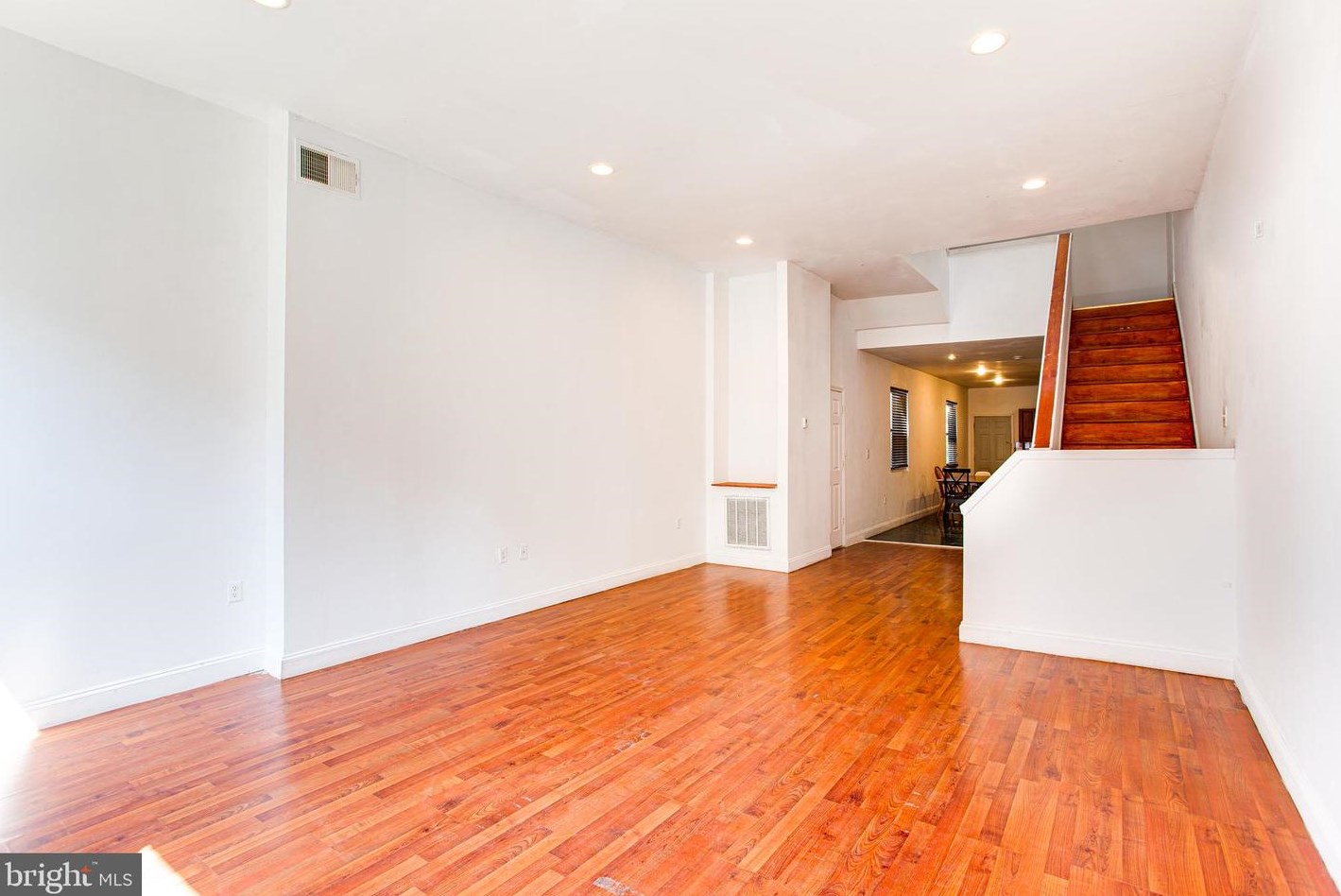 1125 Wallace St, Philadelphia, PA 19123-2509