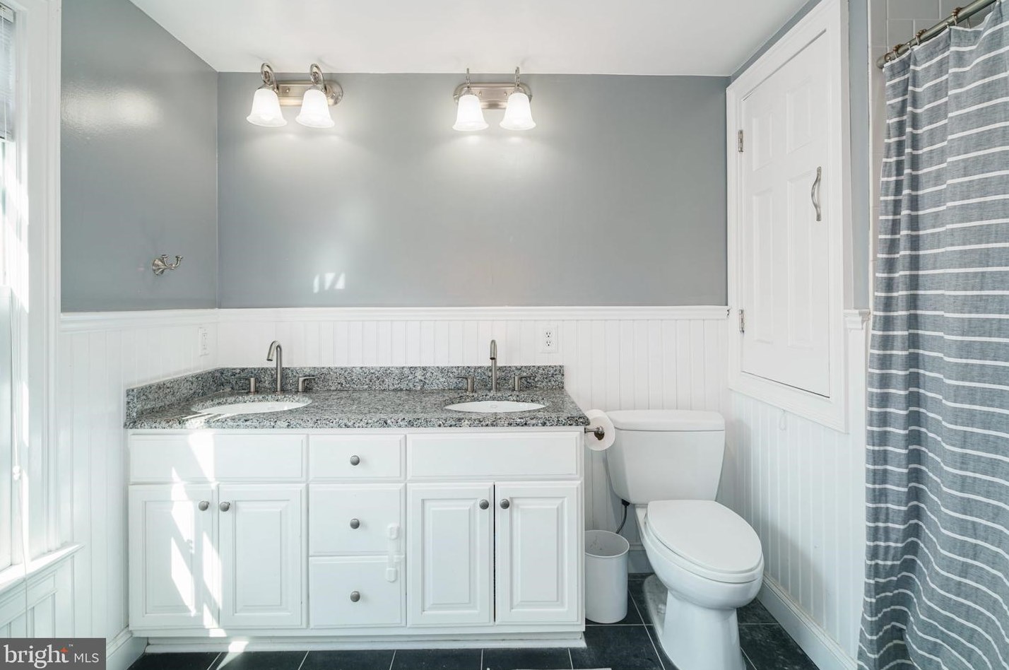 2304 Wallace St, Philadelphia PA  19130-3128 exterior