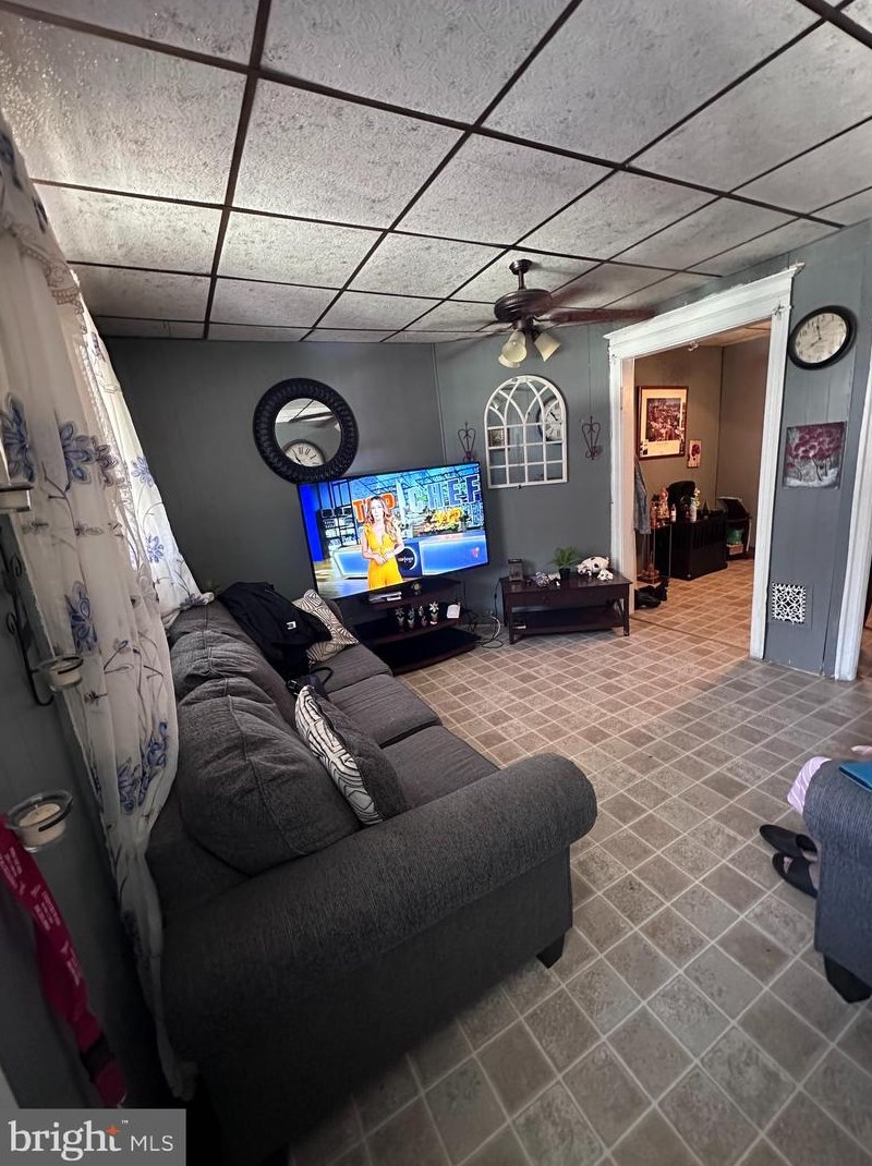 3322 Philip St, Philadelphia, PA 19140-5736