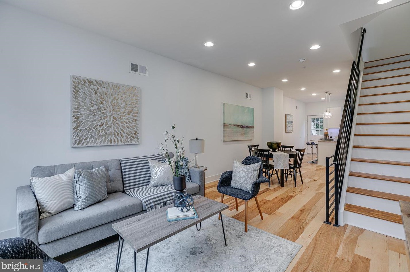 1418 N Myrtlewood St, Philadelphia, PA 19121