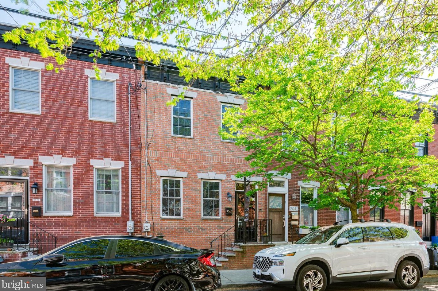 2040 Carpenter St, Philadelphia, PA 19146-2617