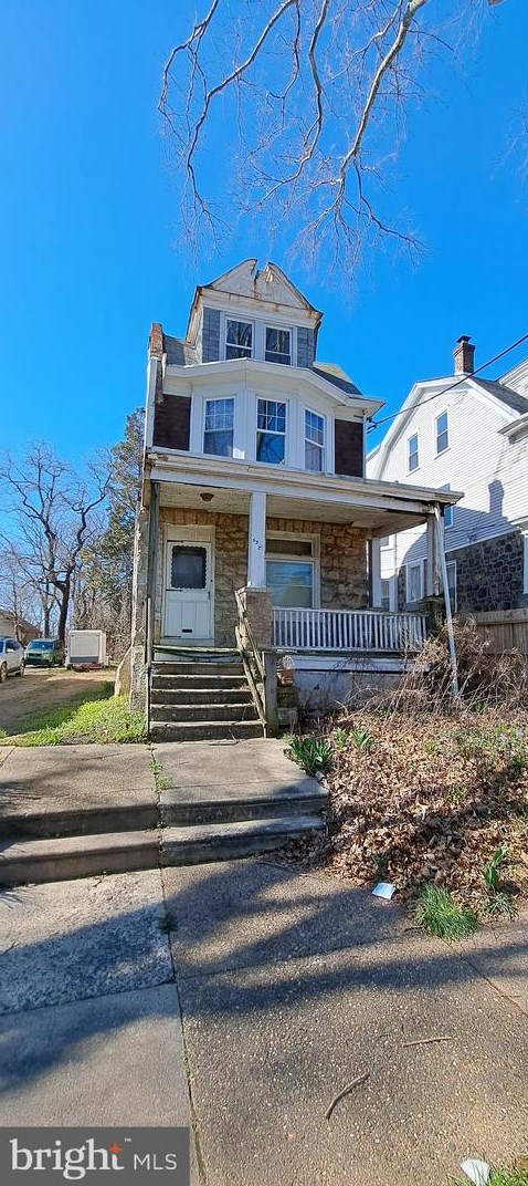 6326 Newtown Ave, Philadelphia, PA 19111-5609
