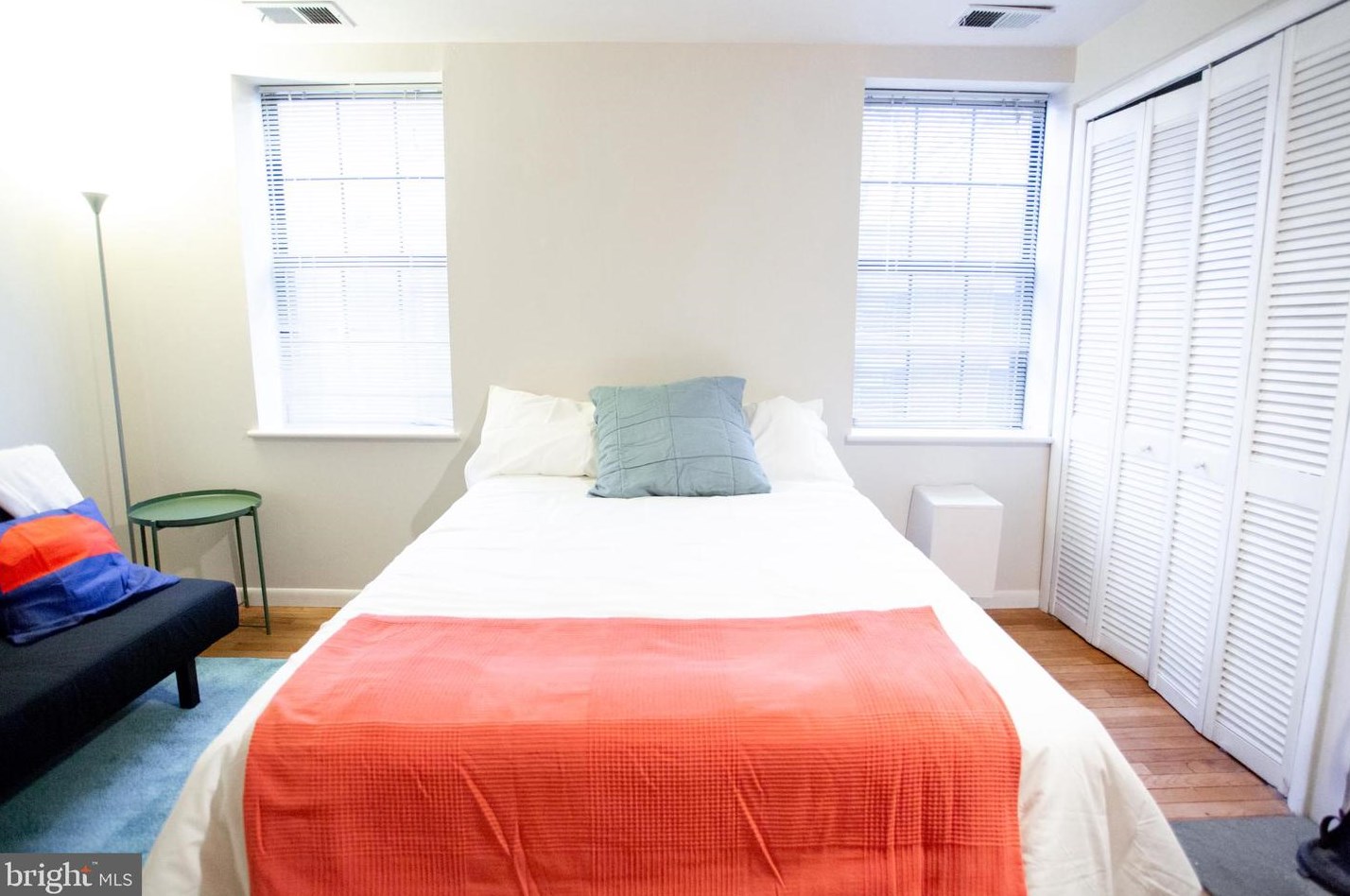 1915 Pemberton St #3, Philadelphia, PA 19146