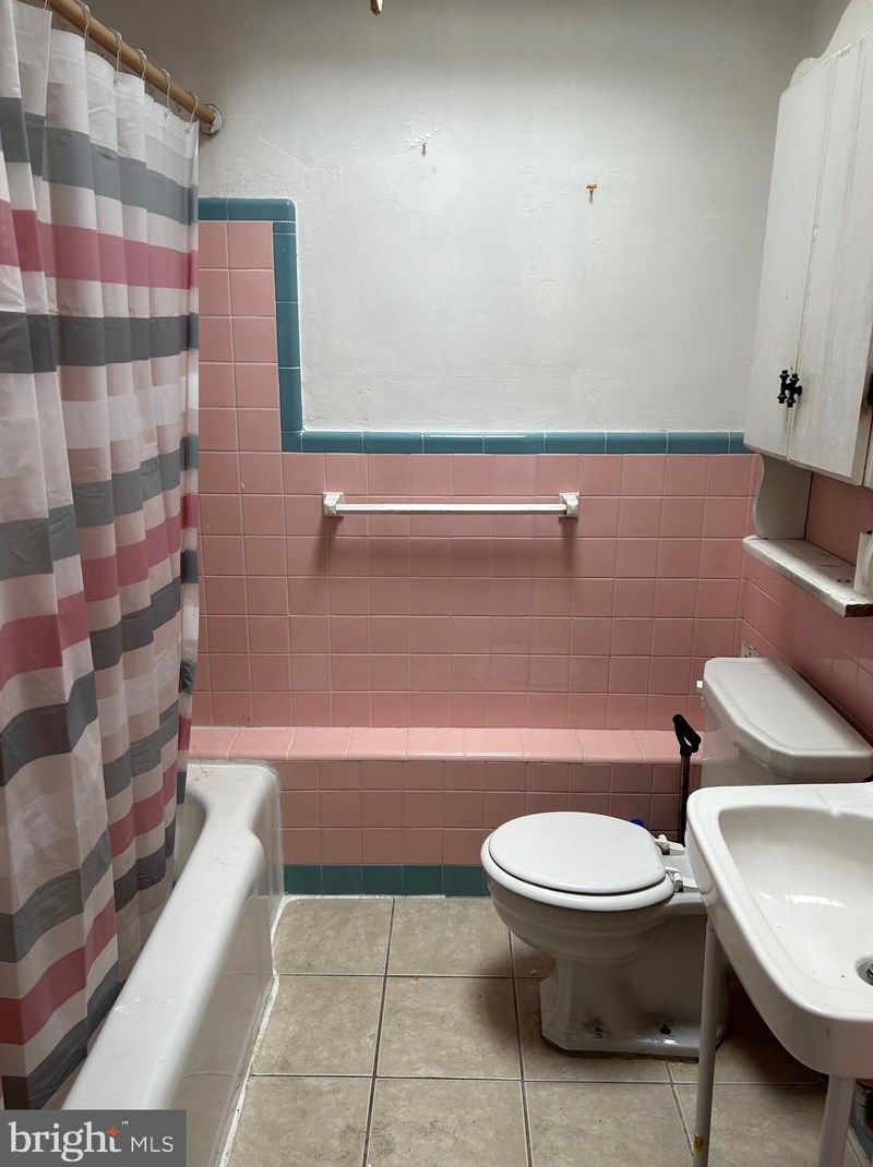 2150 Robbins St, Philadelphia, PA 19149-5822