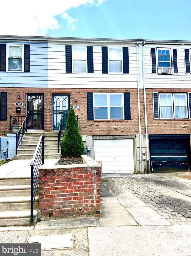 2610 80th St, Philadelphia, PA 19153-1102
