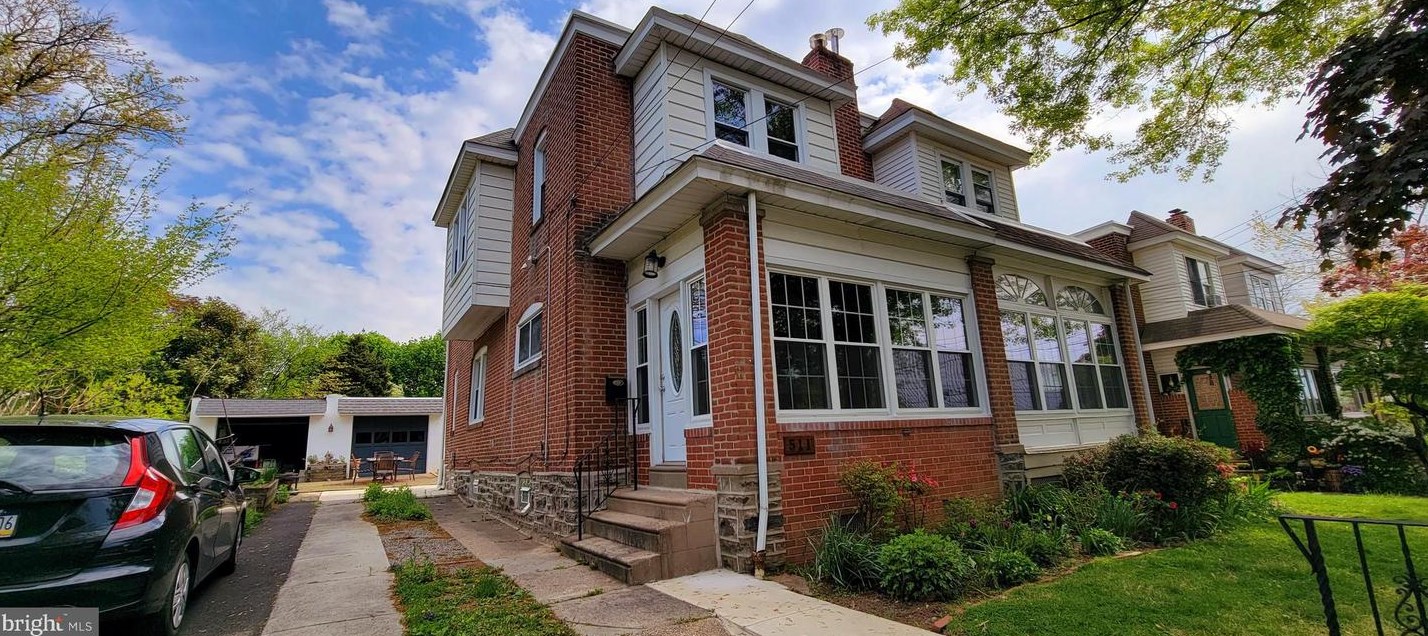 511 Hoffnagle St, Philadelphia, PA 19111-1942