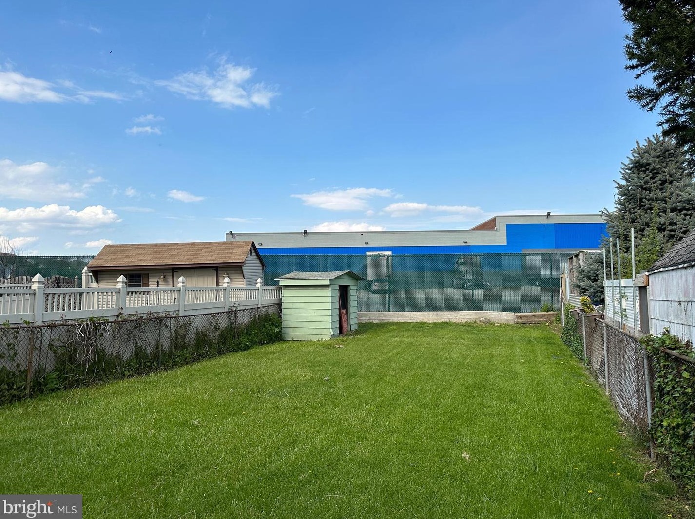 1831 Tomlinson Rd, Philadelphia, PA 19116-3849