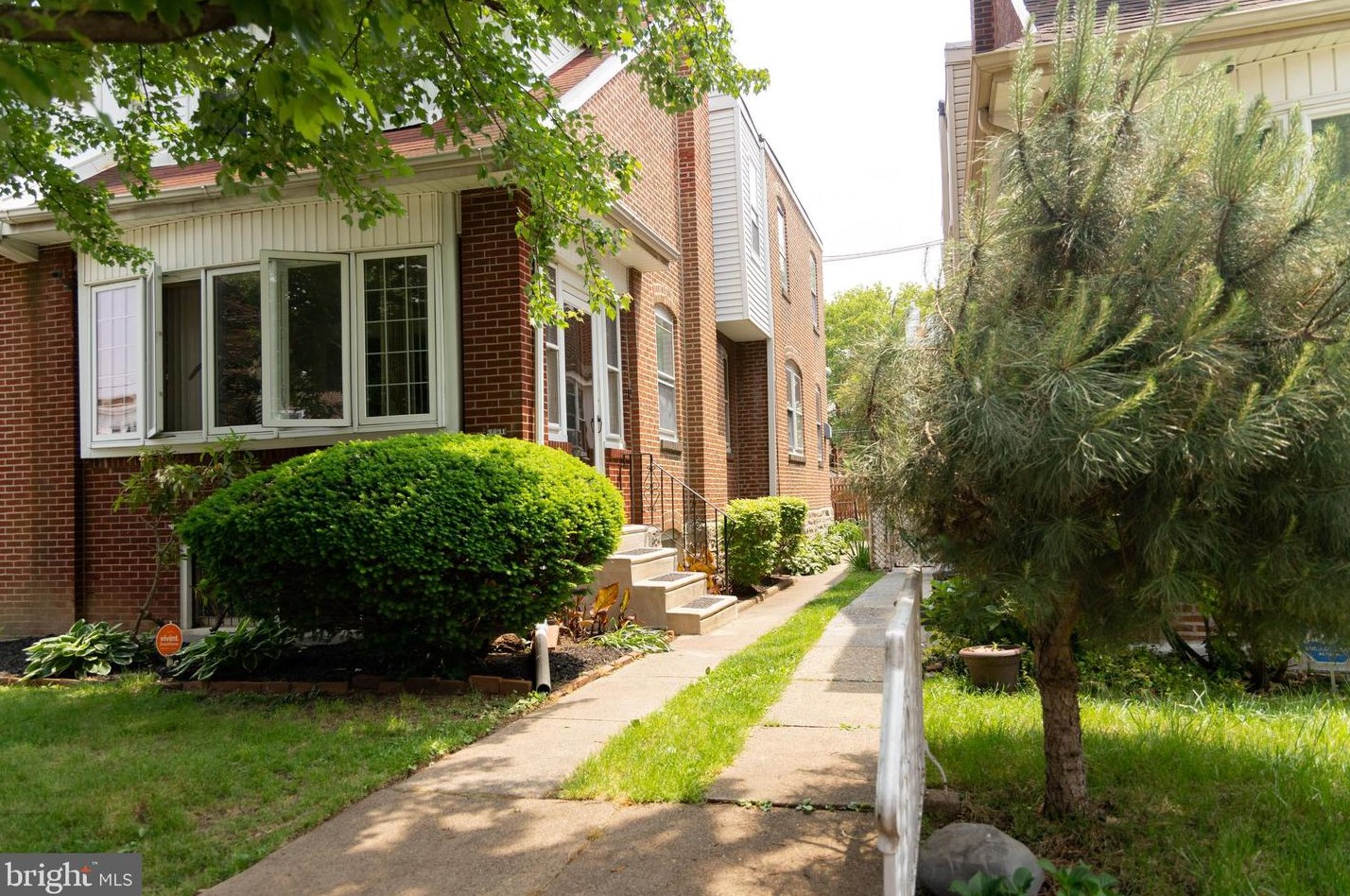 5031 Akron St, Philadelphia, PA 19124-2629