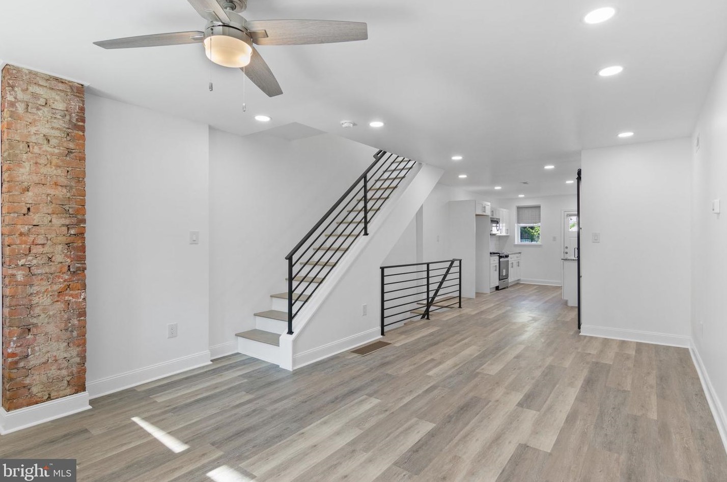 6022 Woodstock St, Philadelphia, PA 19138-2437