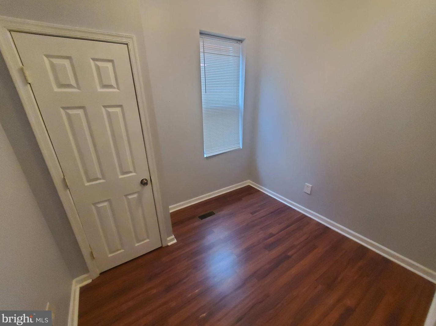 22 Sharpnack St, Philadelphia PA  19119-2235 exterior