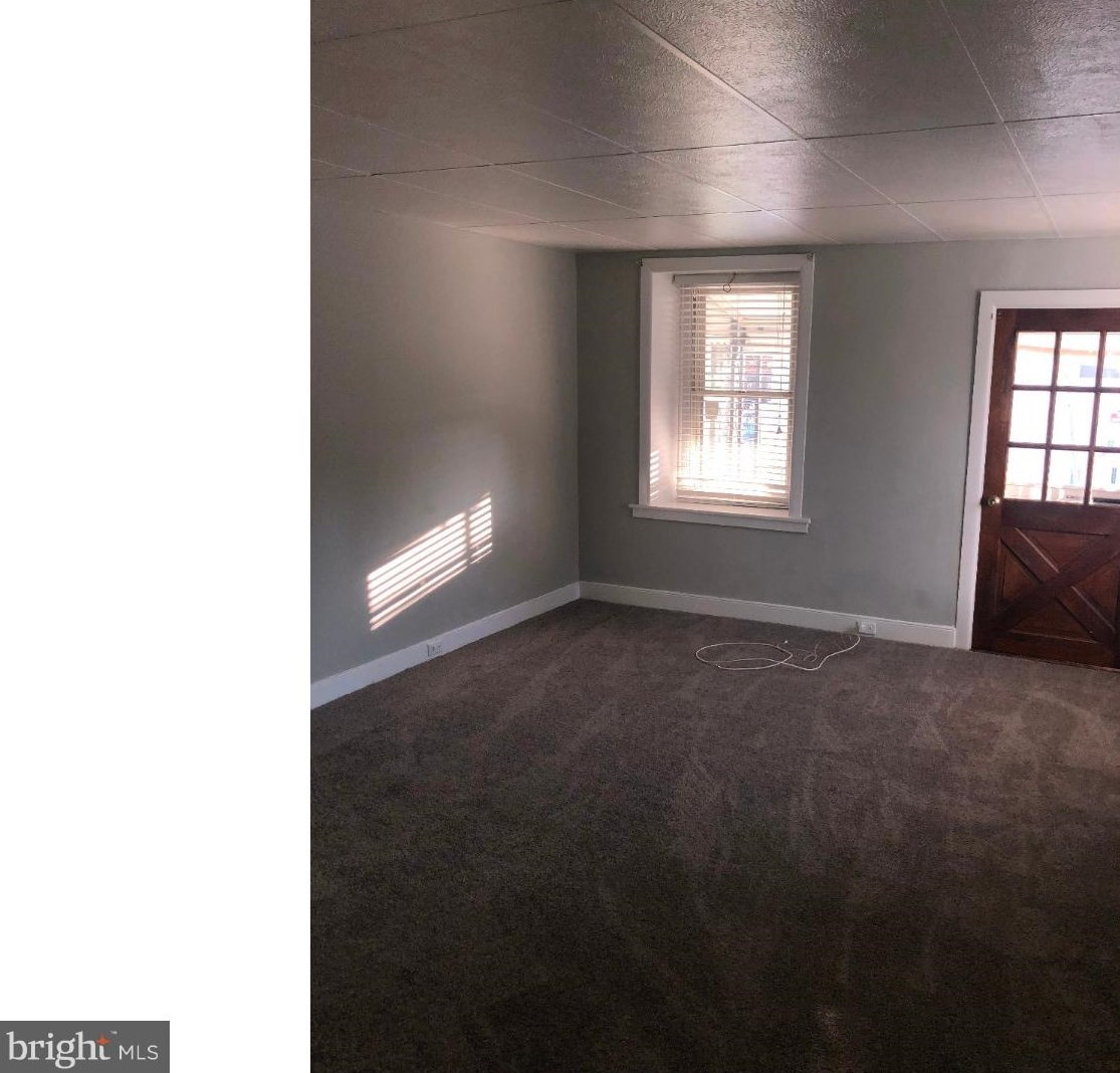 4175 Apple St, Philadelphia, PA 19127