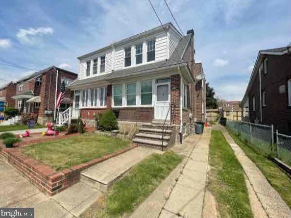 825 Chandler St, Philadelphia, PA 19111