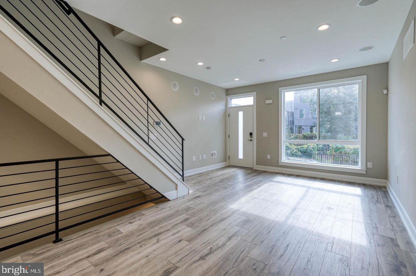 531 Mercy St, Philadelphia, PA 19148
