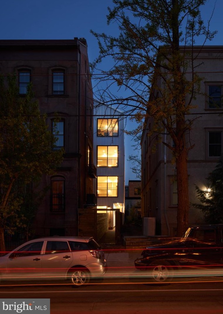 2011 Cambridge St, Philadelphia PA  19130-1414 exterior