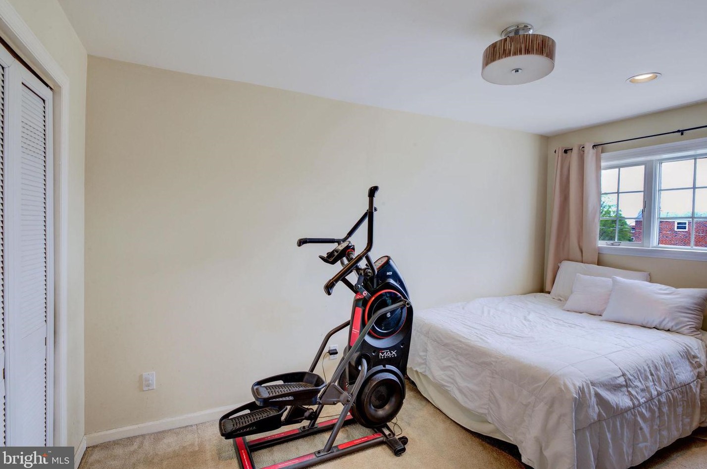 12641 Biscayne Dr, Philadelphia PA  19154-2005 exterior