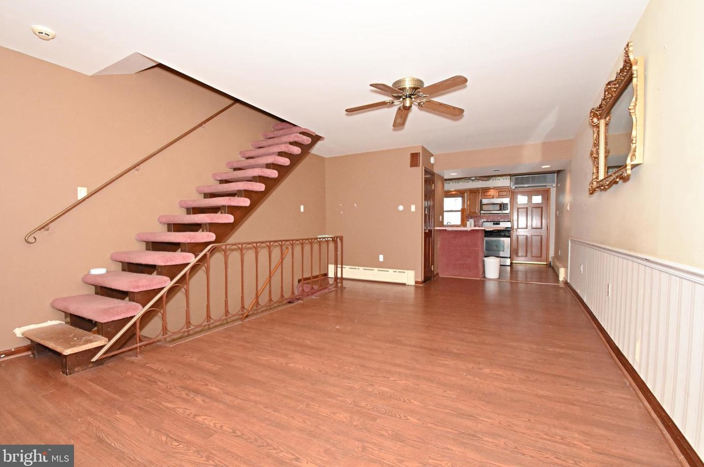 3278 Webb St, Philadelphia, PA 19134-5216