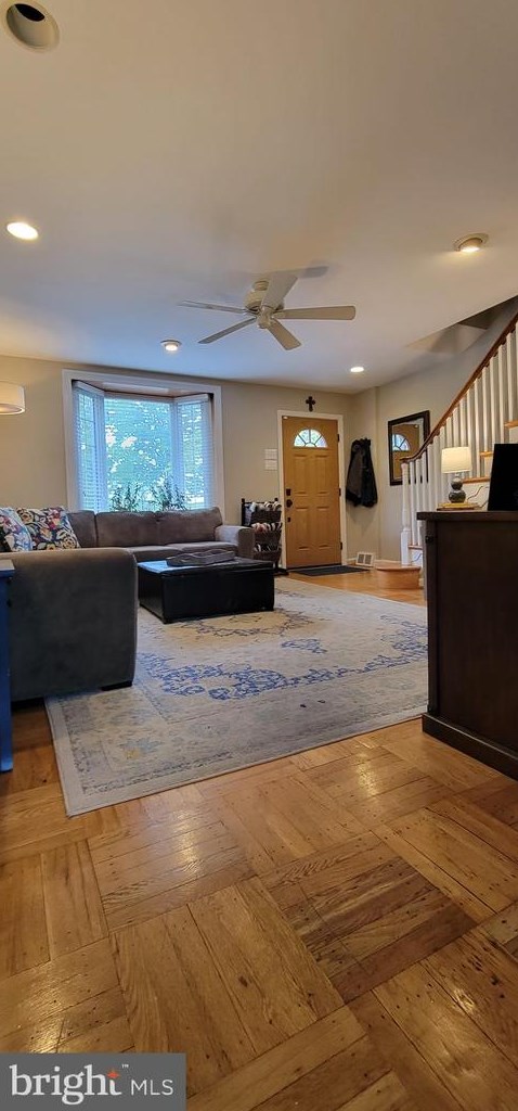 5866 Magdalena St, Philadelphia PA  19128-1708 exterior