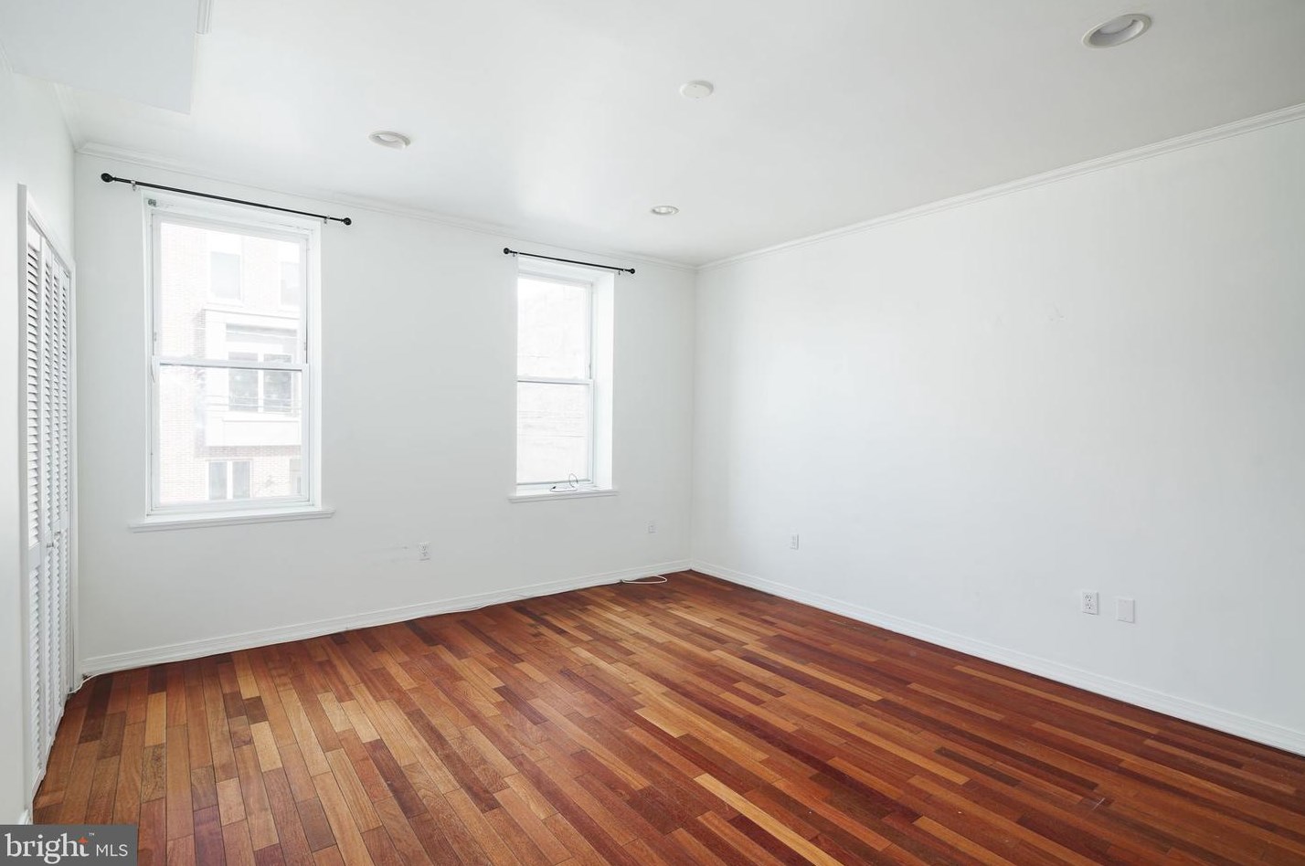 1782 Frankford Ave, Philadelphia, PA 19125-2423