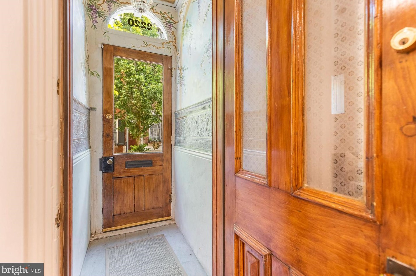 2220 Wallace St, Philadelphia, PA 19130-3126