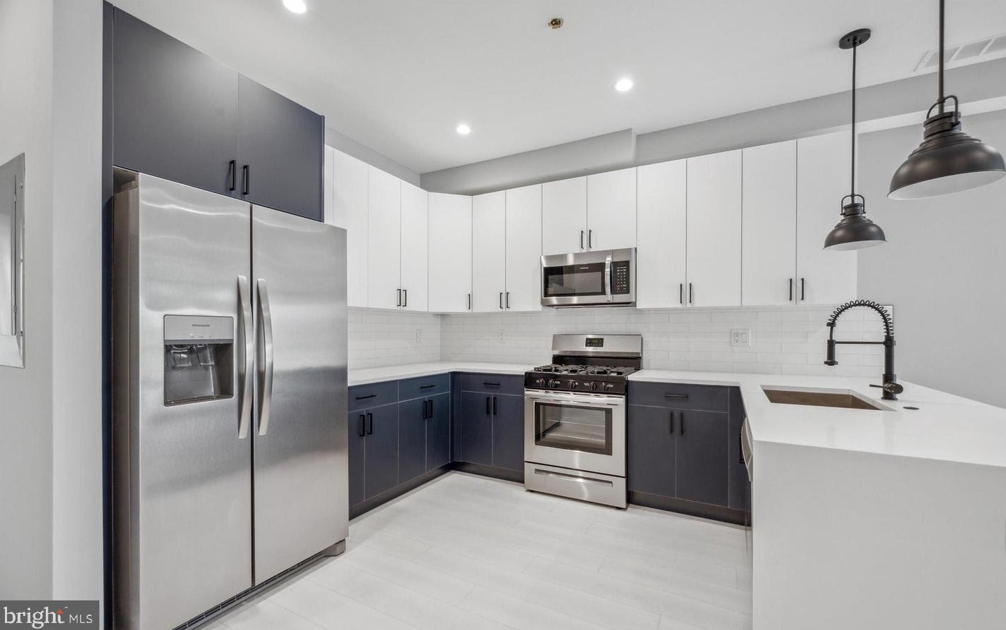 1528 N 25th St #2, Philadelphia, PA 19121