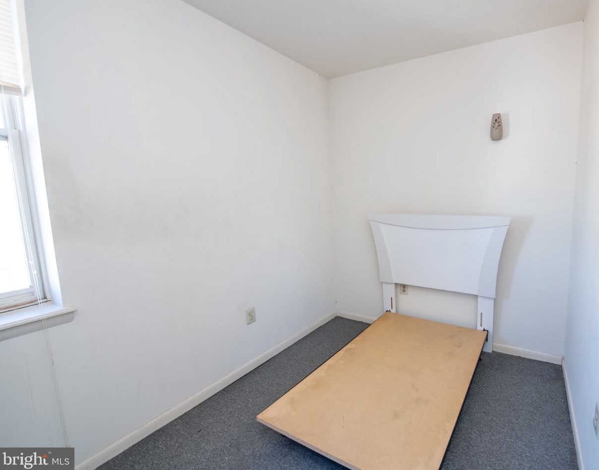 422 Huntingdon St, Philadelphia PA 19133-2619 exterior