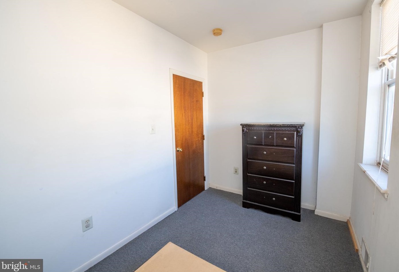 422 Huntingdon St, Philadelphia PA 19133-2619 exterior