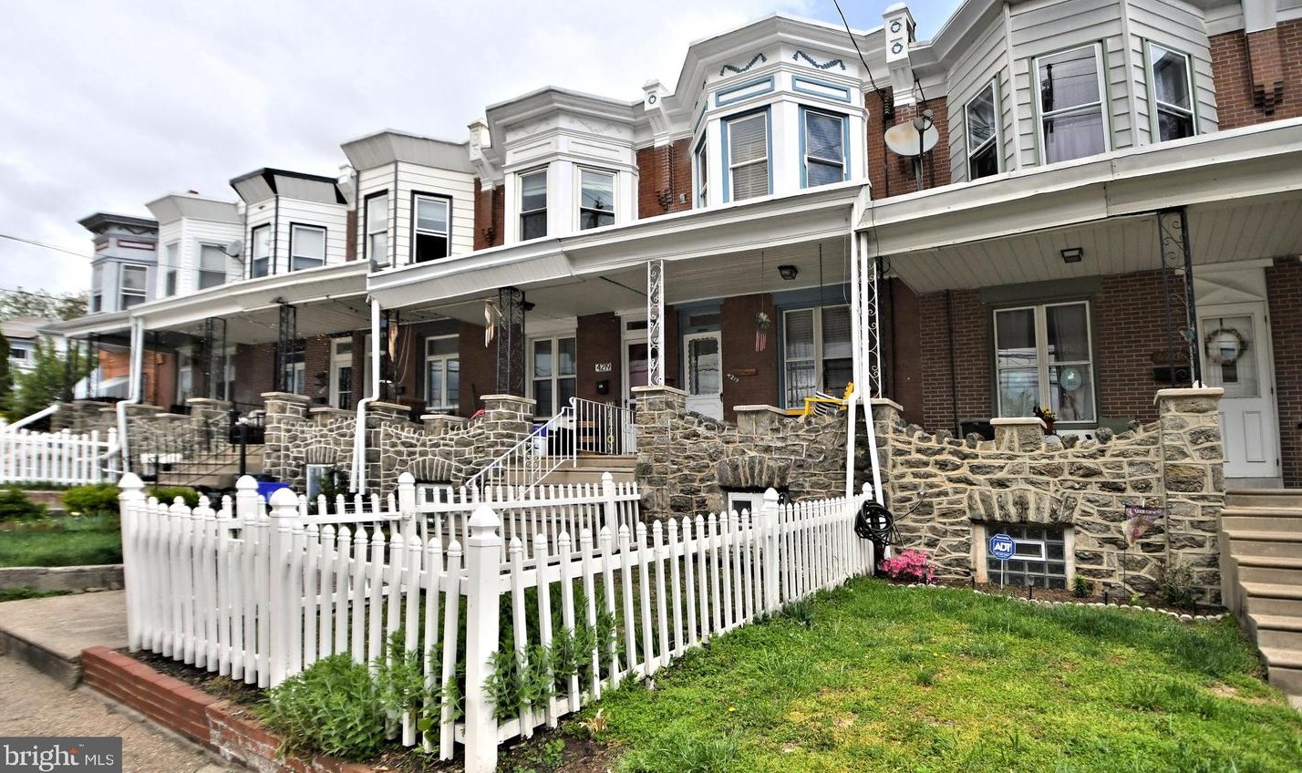 4217 Terrace St, Philadelphia, PA 19128-5015