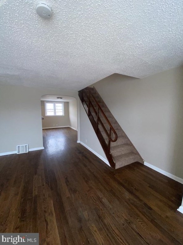 3369 Holme Ave, Philadelphia, PA 19114-3807