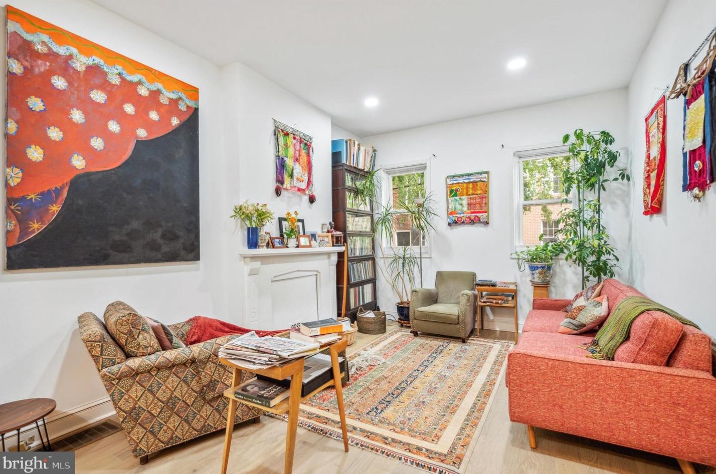 1933 Montrose St, Philadelphia, PA 19146-2628