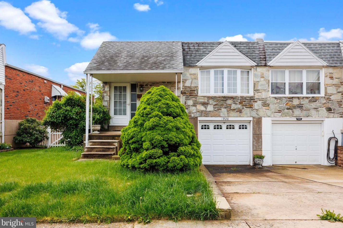 1928 Morrell St, Philadelphia, PA 19115-2604