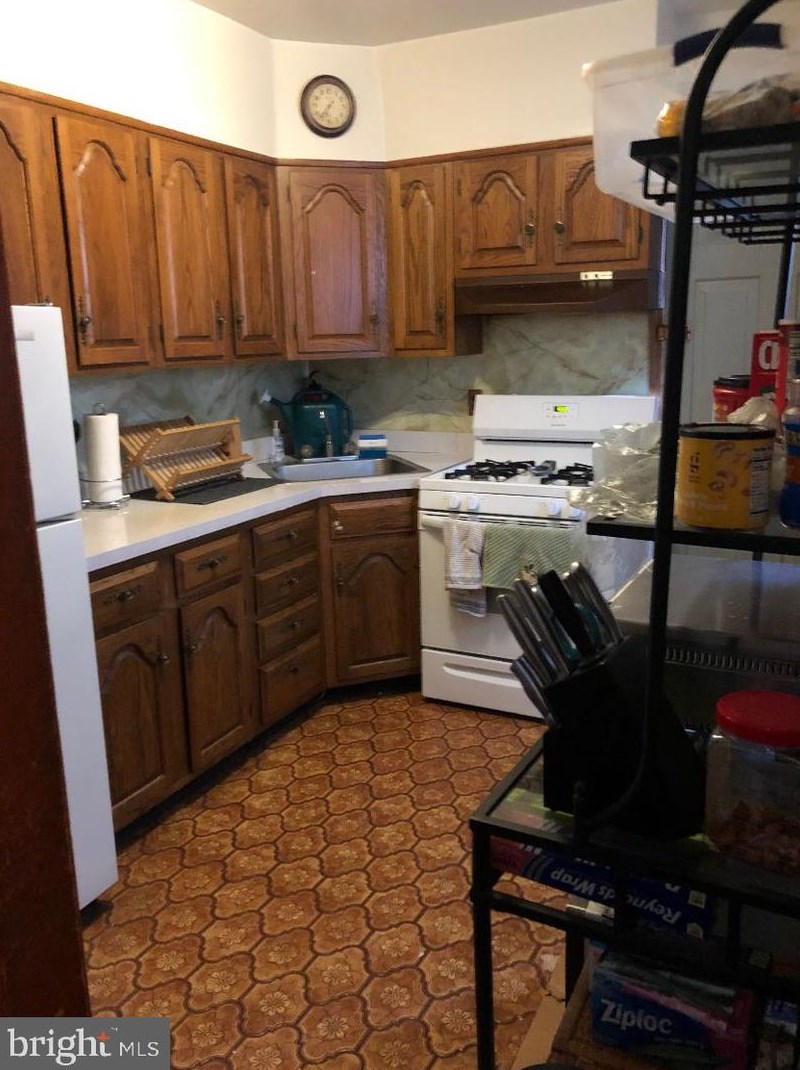 814 N Pennock St, Philadelphia, PA 19130