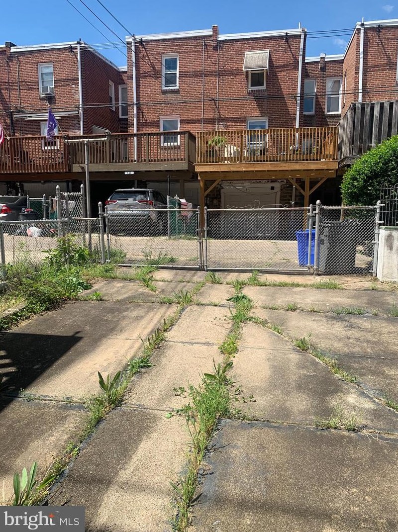 650 Wendover St, Philadelphia PA 19128-1719 exterior