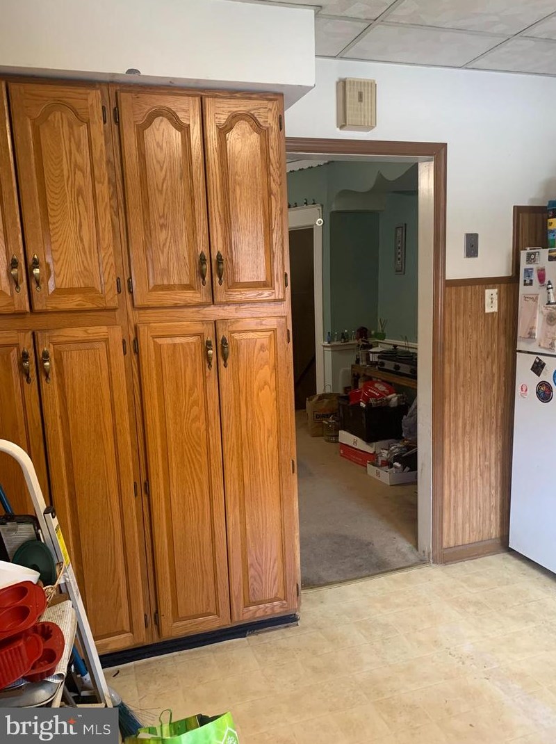 650 Wendover St, Philadelphia PA 19128-1719 exterior