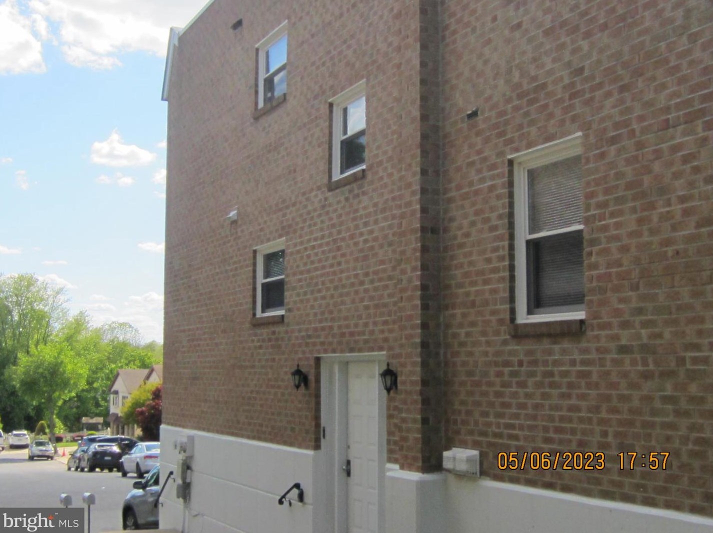 1975 Ambassador St, Philadelphia, PA 19115