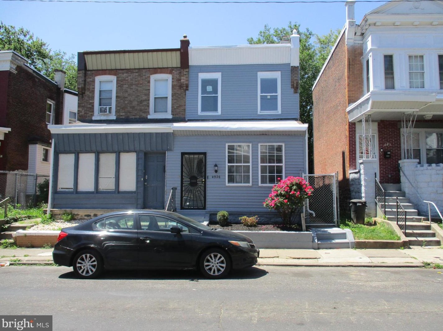4926 Warnock St, Philadelphia, PA 19141-3911
