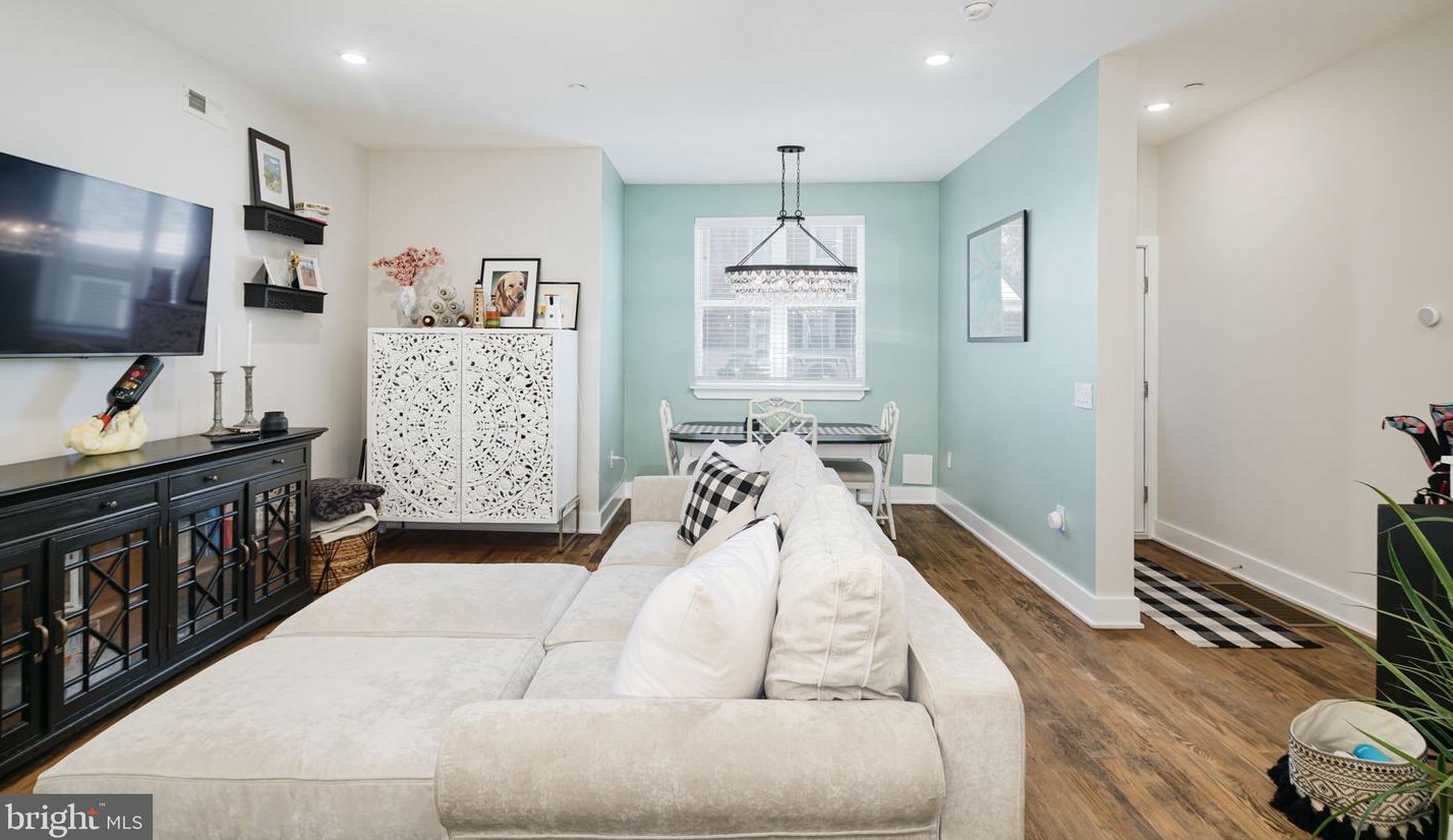 207 E Allen St #2, Philadelphia, PA 19125
