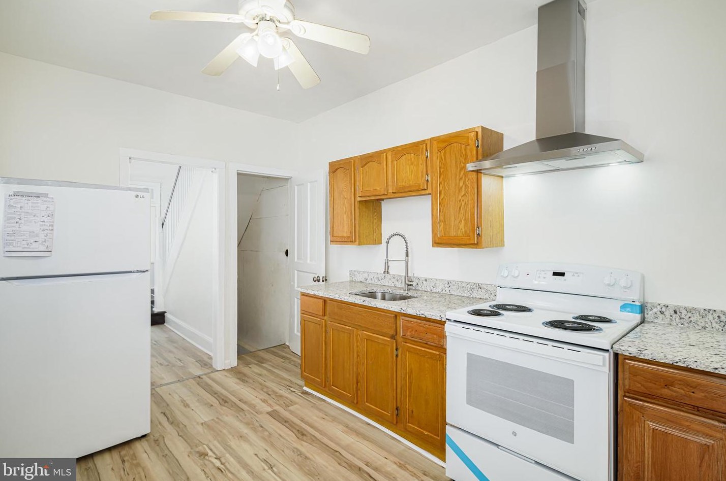635 Russell St, Philadelphia PA  19140-5518 exterior
