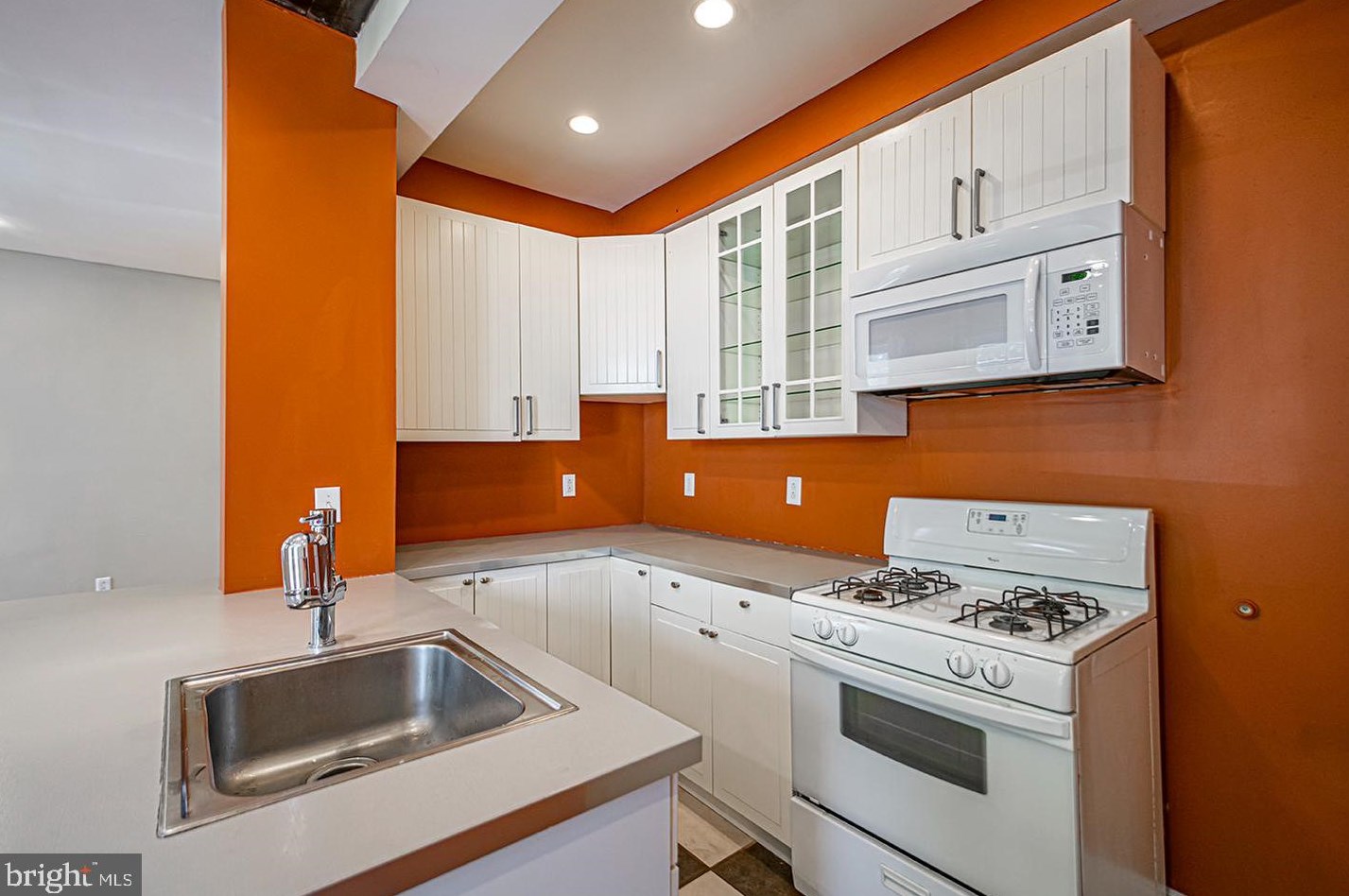 208 W Laurel St, Philadelphia, PA 19123