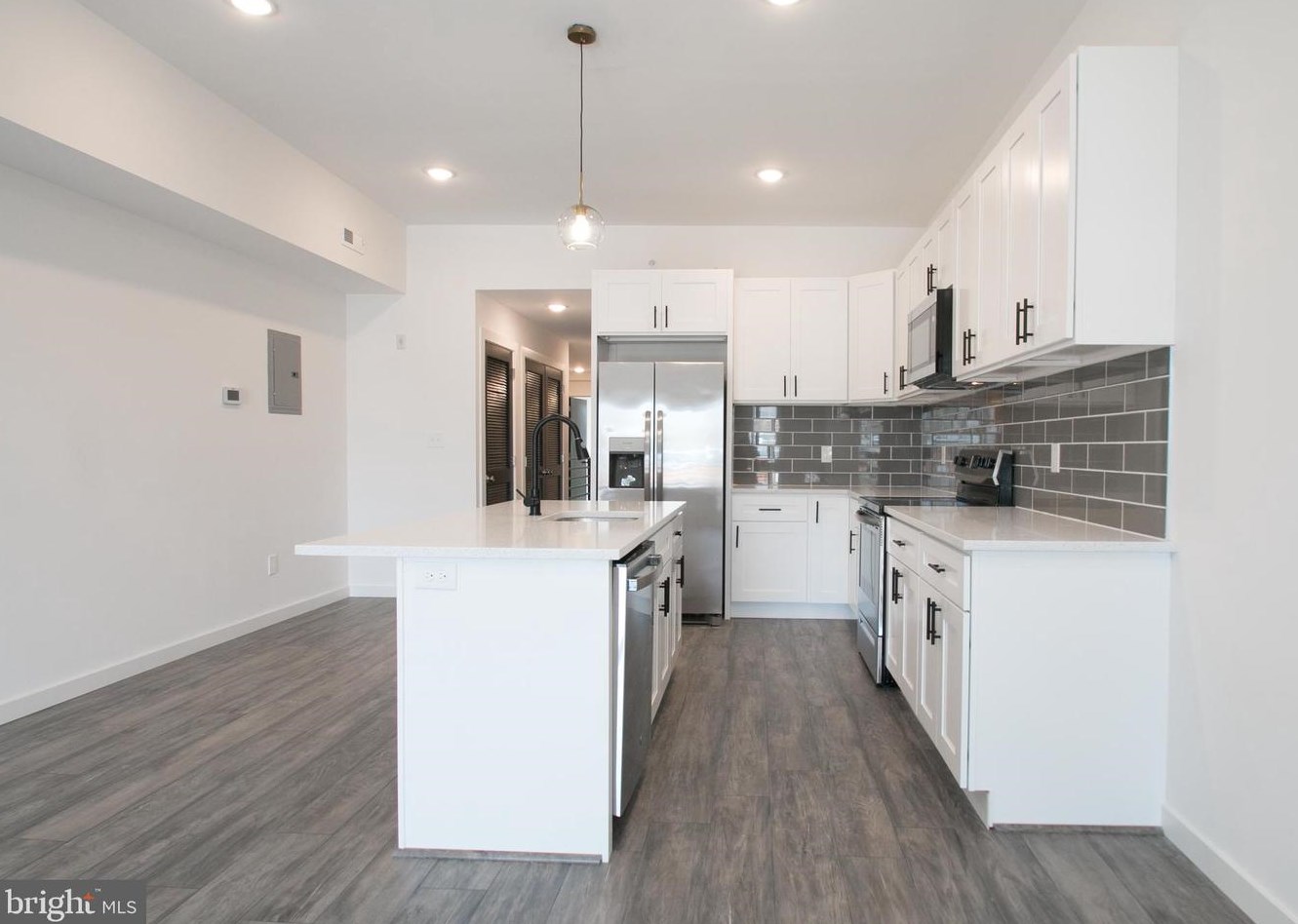 21 N Farson St #4, Philadelphia, PA 19139