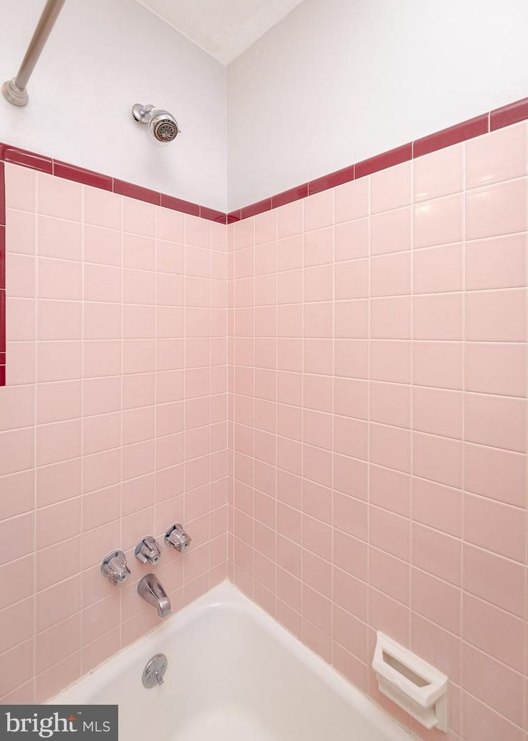 1906 Arthur St, Philadelphia PA 19111-2353 exterior