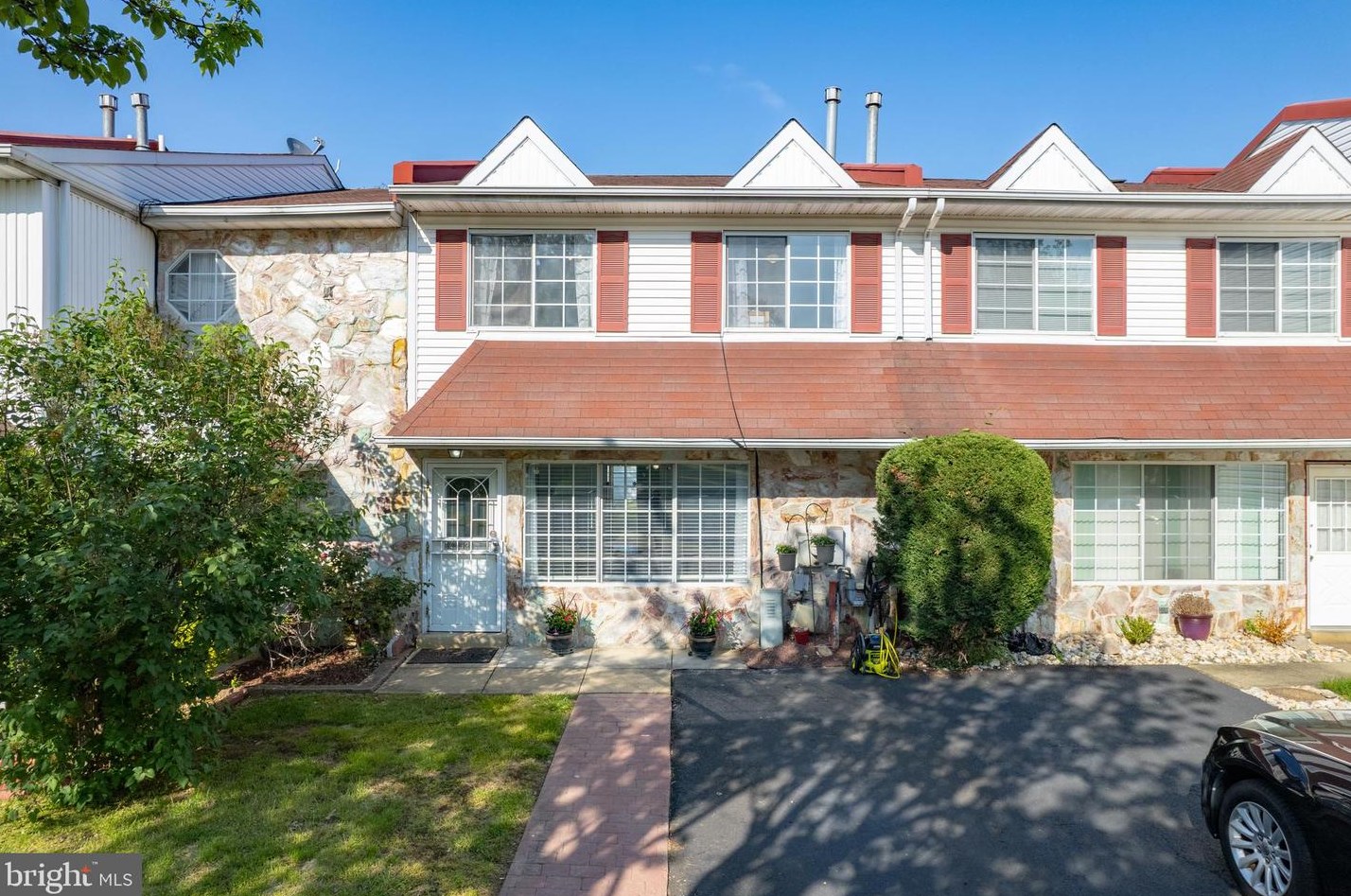 4413 Ernie Davis Cir, Philadelphia, PA 19154-1752