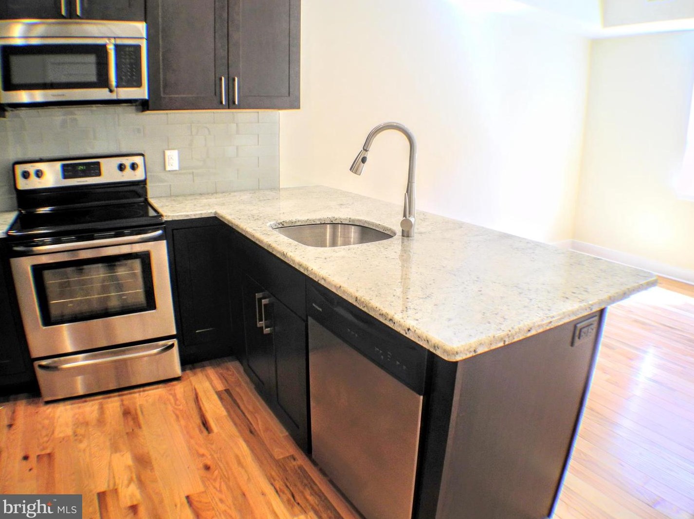 1242 Point Breeze Ave #unit 302, Philadelphia, PA 19146