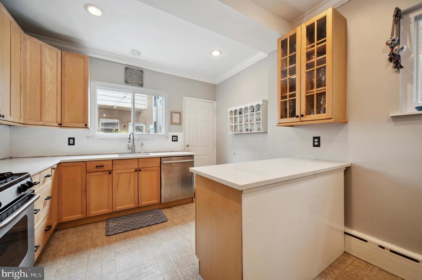 1013 Greenwich St, Philadelphia PA  19147-6320 exterior