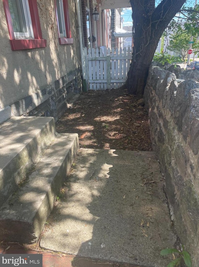 4653 Sheldon St, Philadelphia, PA 19127-1109