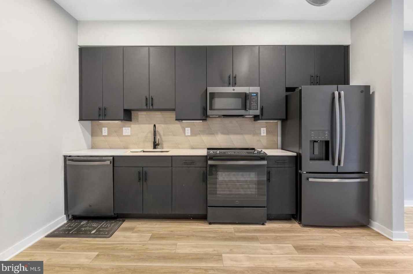 102 W Berks St #307, Philadelphia, PA 19122