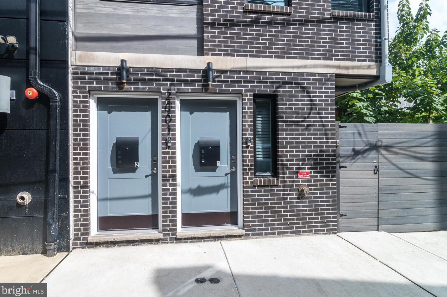 2001 N Hope St #2, Philadelphia, PA 19122