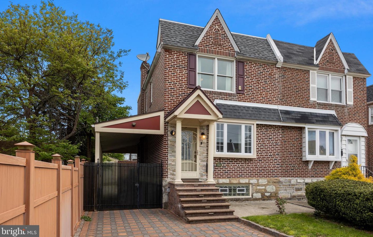 2109 Fuller St, Philadelphia, PA 19152-2705