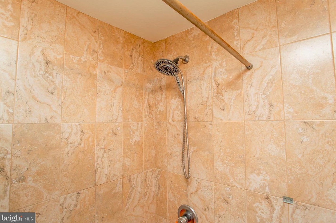 603 Edison Ave, Philadelphia PA  19116-1258 exterior