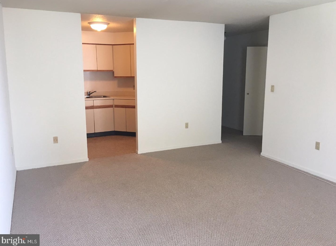 2018 Walnut St #8k, Philadelphia, PA 19103