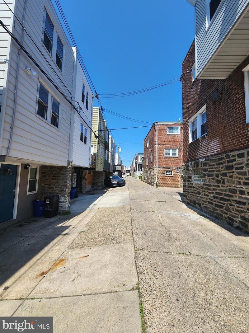 565 Van Kirk St, Philadelphia PA 19135-4011 exterior